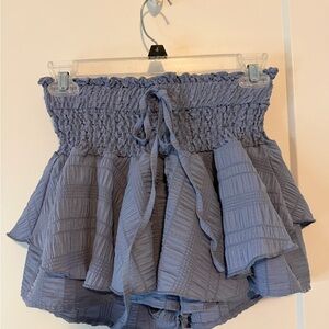 Blue Smocked Ruffle Shorts – XS